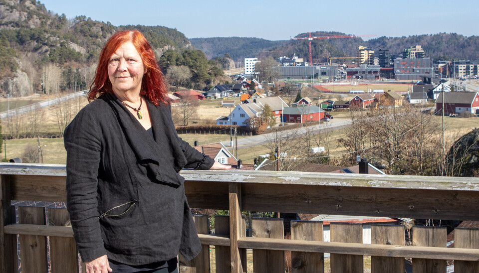 Jorunn Severinsen fra sitt hjem og verksted i Krossmyrveien