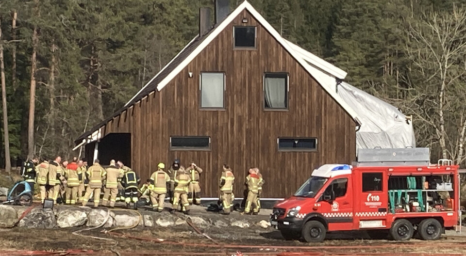 Rykket ut til brann i bygning