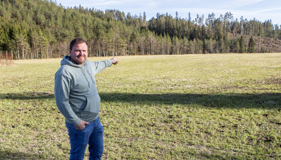 Camp-ansvarlig Øyvind Ramse viser frem det 32 mål store området til festivalcampen