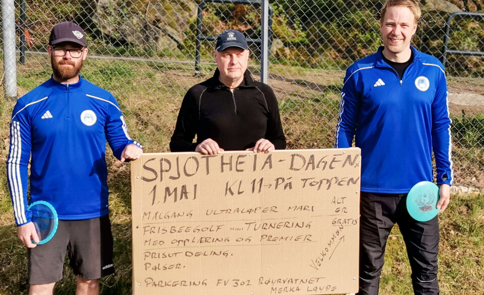 Spjotheias villeder Pål Andersen i midten flankert av Frisbee-gutta Vegard Bendiksen (til venstre og Jørgen Systad er klare for Spjotheidagen.
