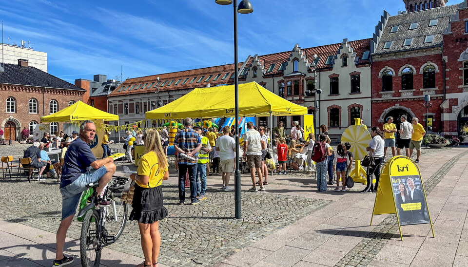 KrF hadde besøk av partileder Dag Inge Ulstein, og arrangerte lørdag familiedag på Øvre torv i Kristiansand.