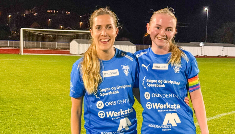 Kampens første Søgne-mål ble scoret av Thea Victoria Engebu (t.h) mens Trine Netland Eide deretter scoret to mål.