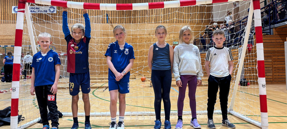 Full fart i Tinntjønnhallen da over hundre tredjeklassinger kastet ball